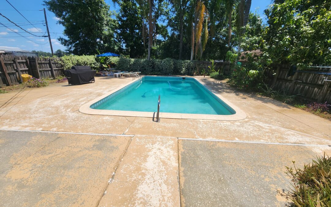 Pool Deck Cleaning – Lakeland